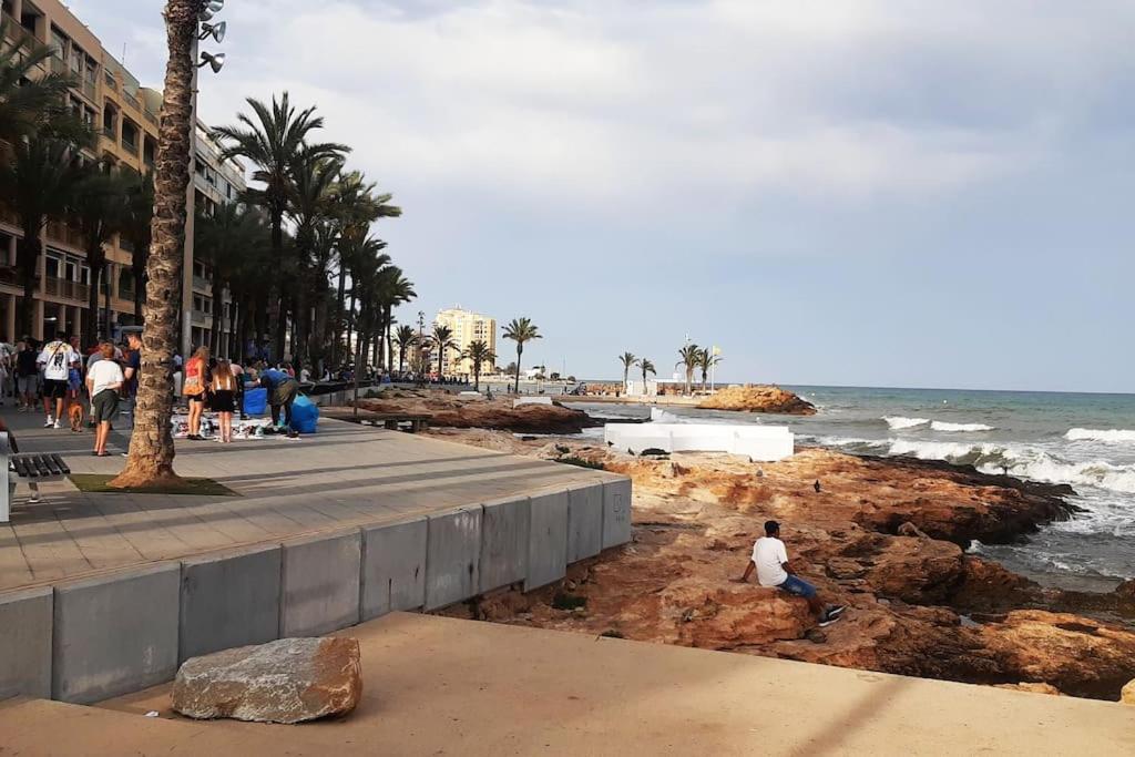 Ferienwohnung Adventure Harbour Torrevieja Exterior foto