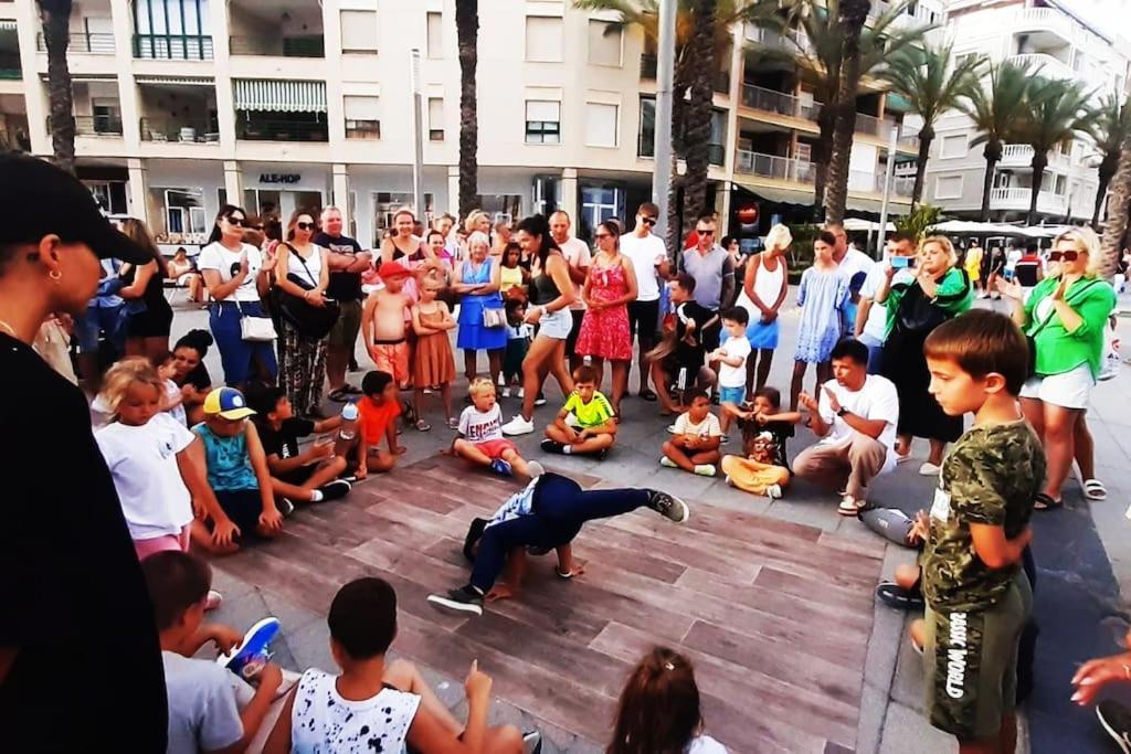 Ferienwohnung Adventure Harbour Torrevieja Exterior foto